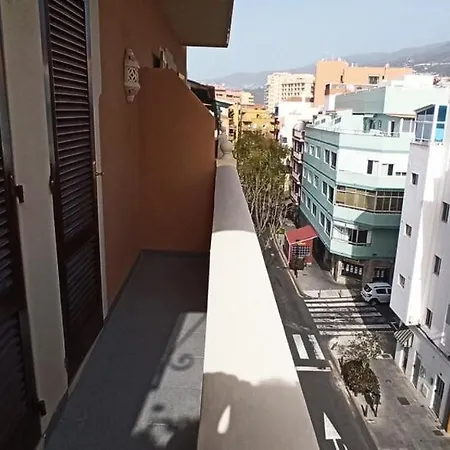 Centrico, Comodo Y